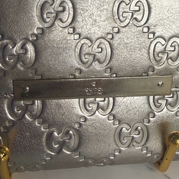 Gucci Silver/goldish Embossed Wallet (project piece) - Picture 10 of 11